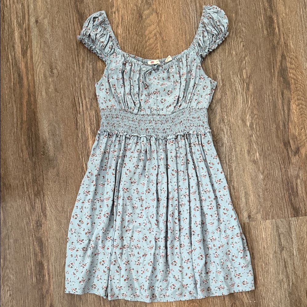 Levi’s Charming Floral Dress in Light Blue